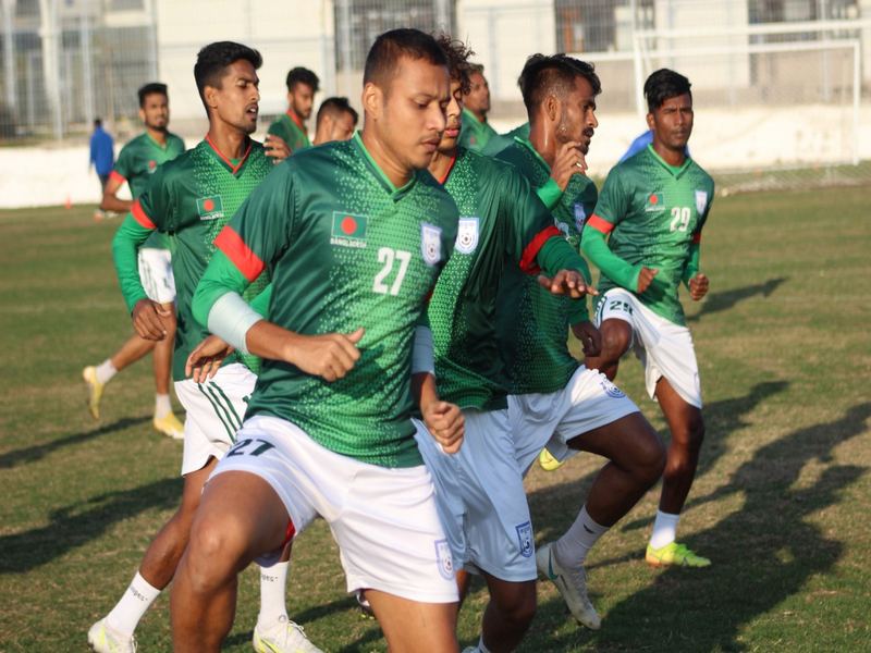 Đội tuyển bóng đá quốc gia Bangladesh được thành lập vào năm 1972